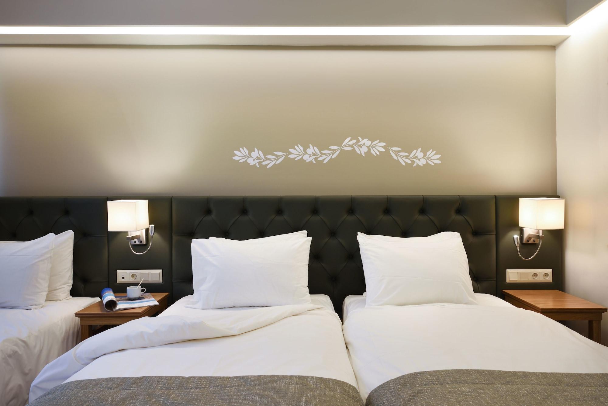 Titania 4* Atene