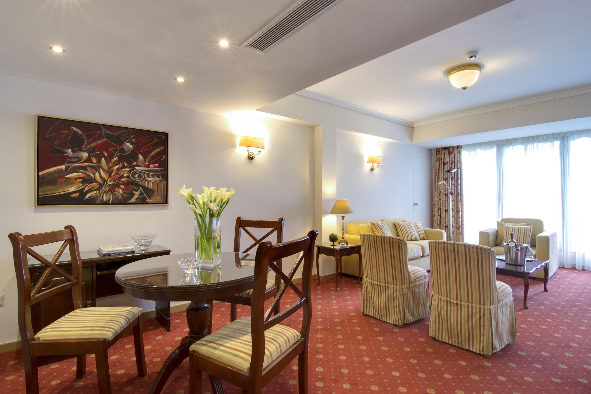 Hotel Titania 4*
