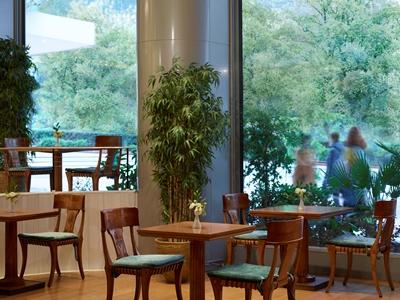 Titania Hotel 4*